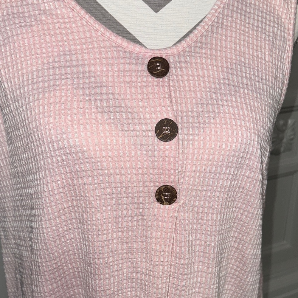Star Vixen Pink Sleeveless Top with Brown Accent Buttons Size 2X - Picture 2 of 7